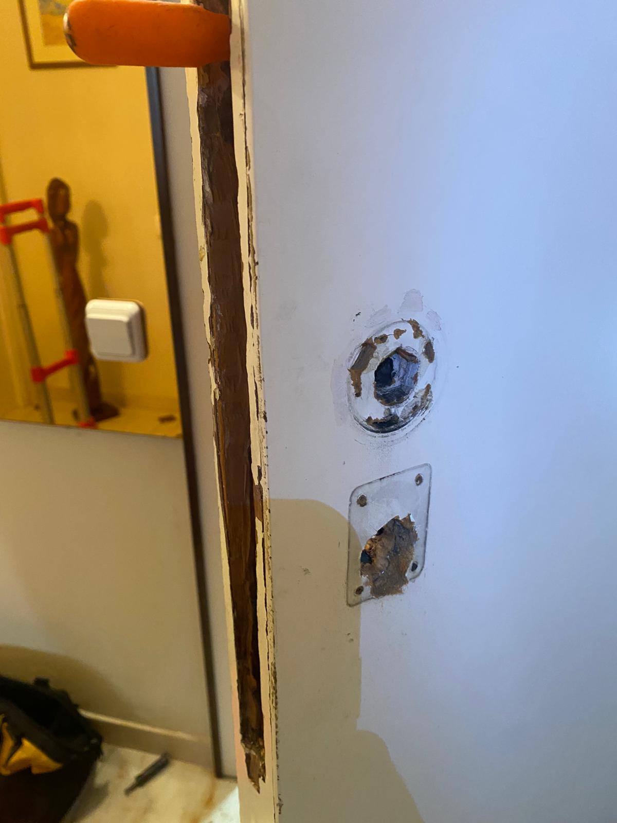 ¿Tu cerradura te protege realmente? 2 Bombín y escudo en puerta: cómo saber si tu cerradura te protege